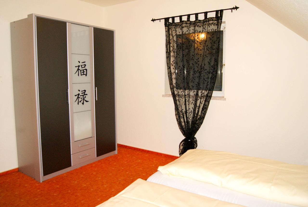 Hotel Schonunger Bucht Waigolshausen Zimmer foto